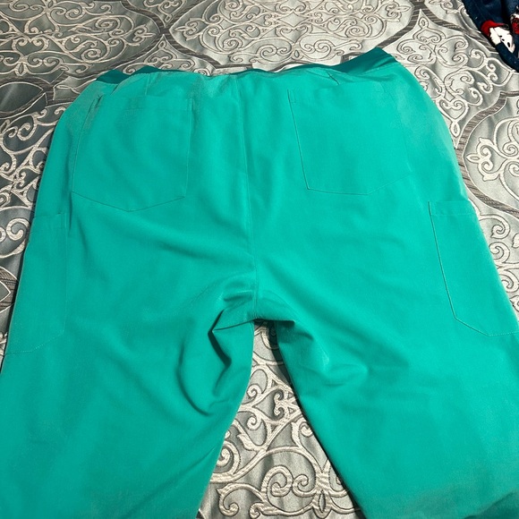 Mandala scrub set size 2X - Picture 6 of 7